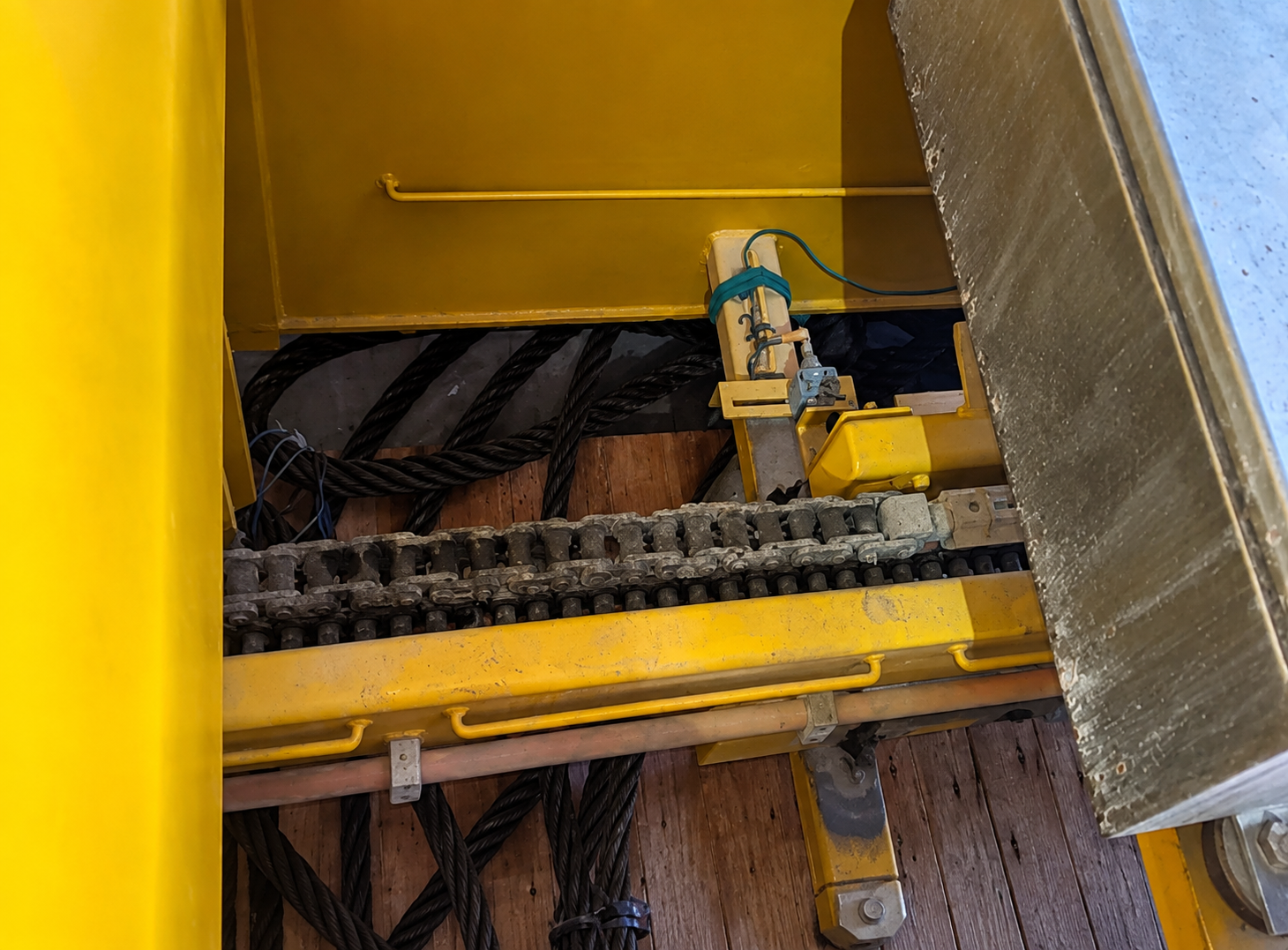 RAM Spreader - Slide 1